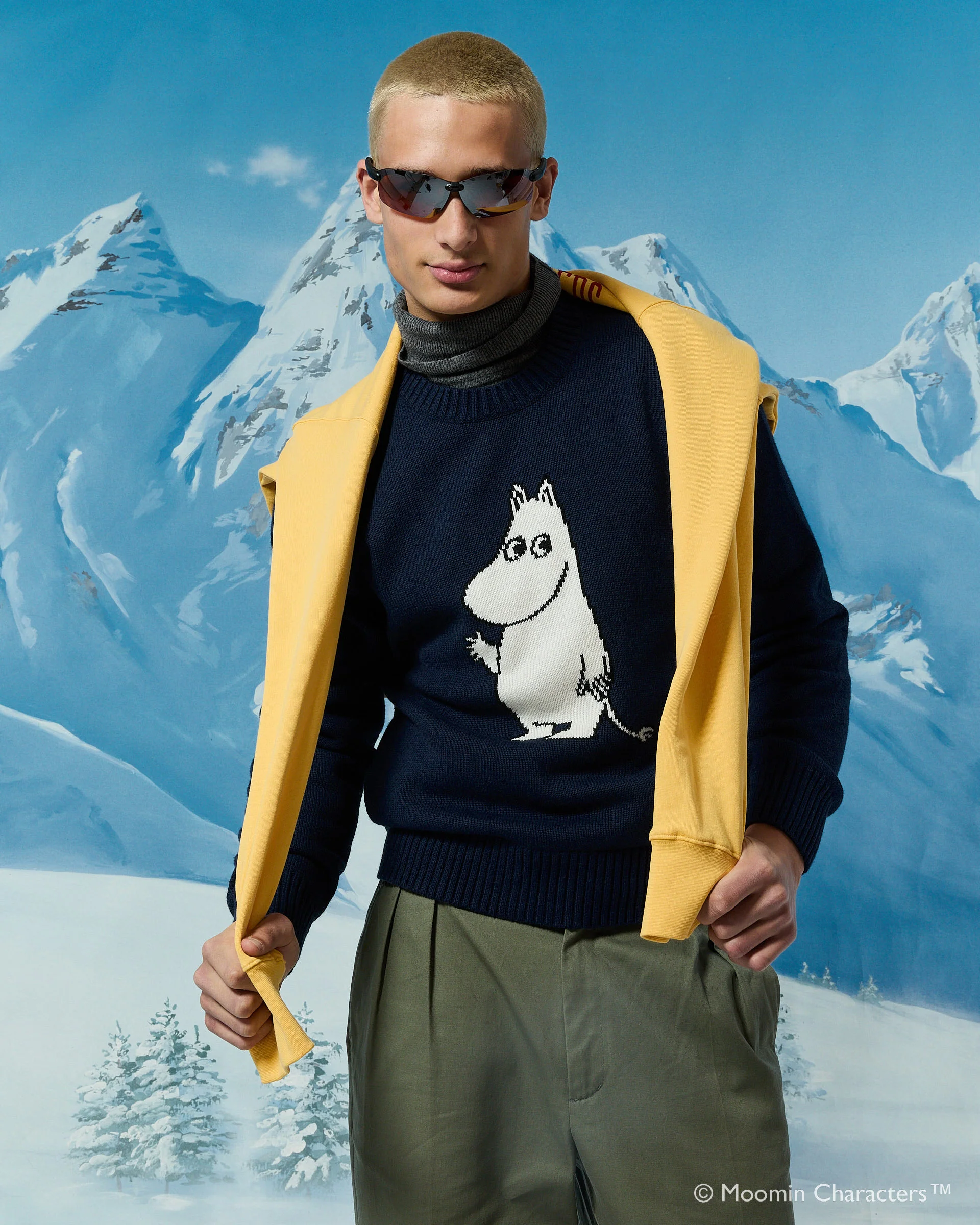 Cashmere Moomin Icon Sweater Navy - Image 4