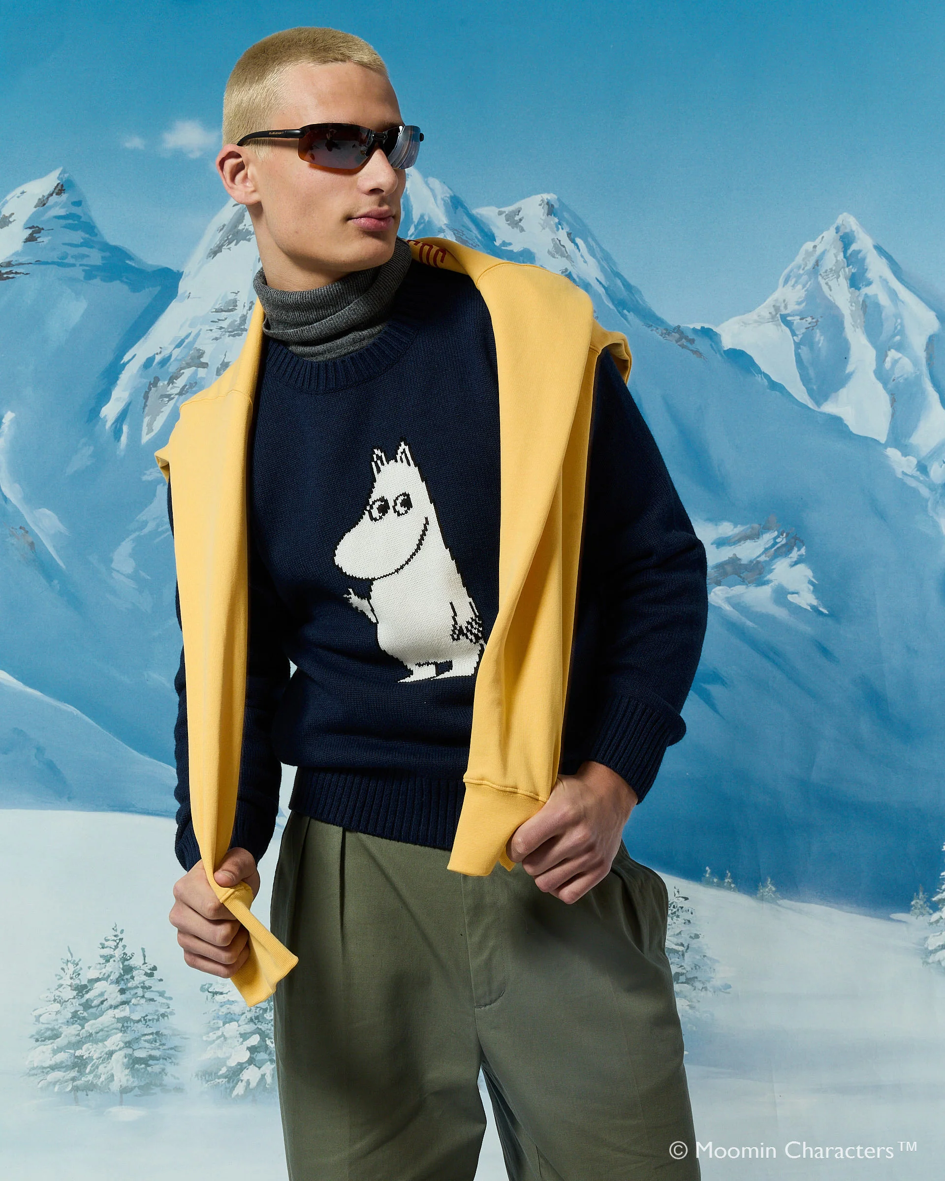 Cashmere Moomin Icon Sweater Navy - Image 5