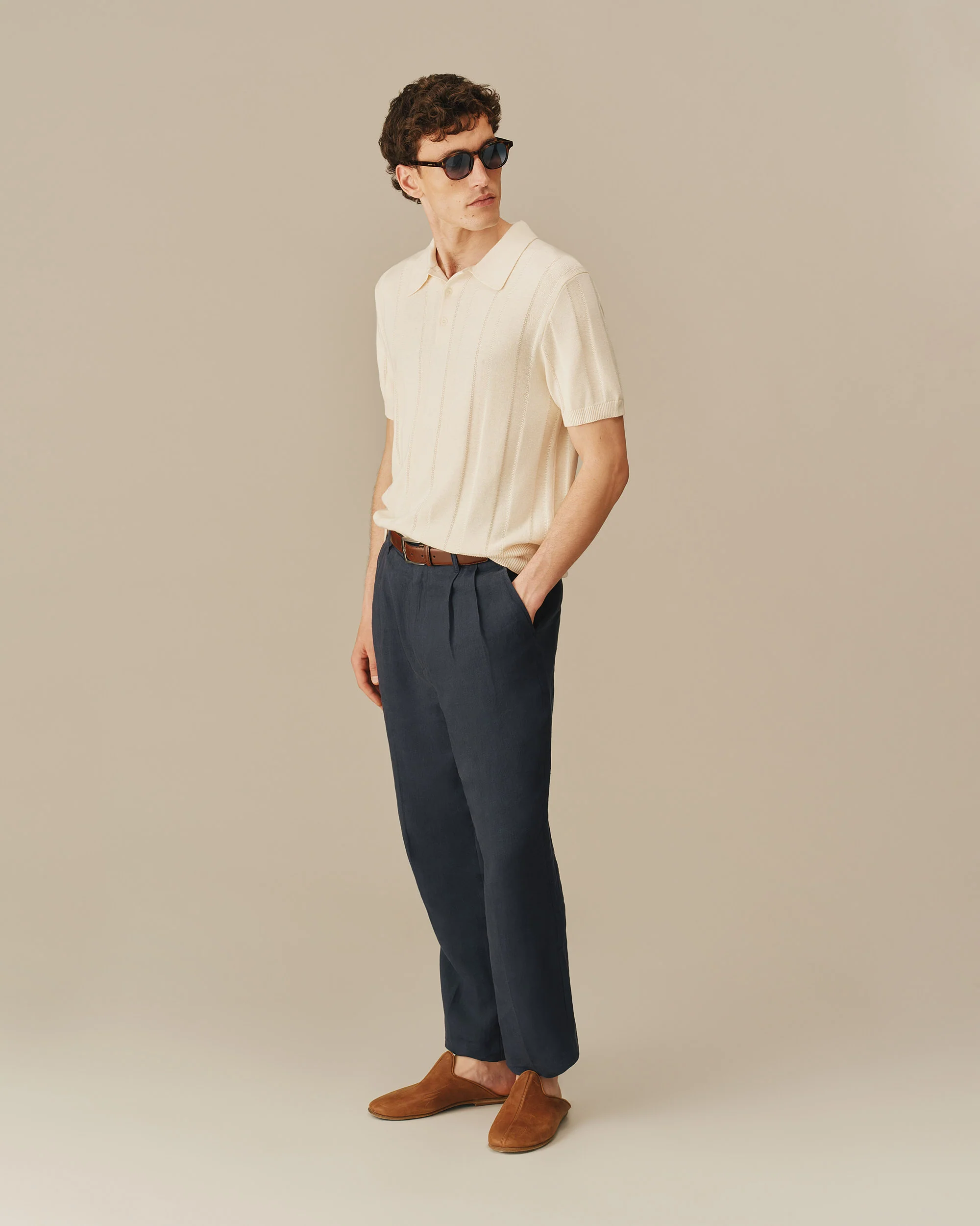 Men's Pleated Linen Tapered Pant Navy - Image 3