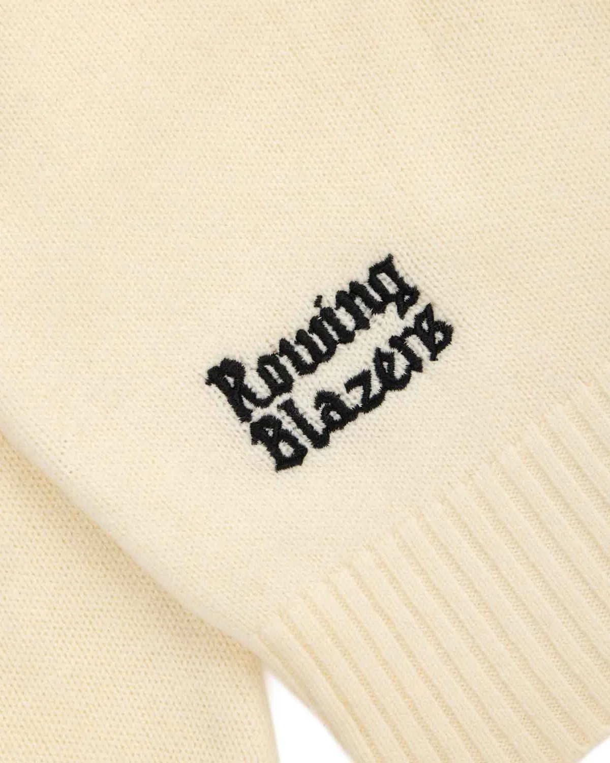 Cashmere Winnie-the-Pooh Sweater White - Image 8