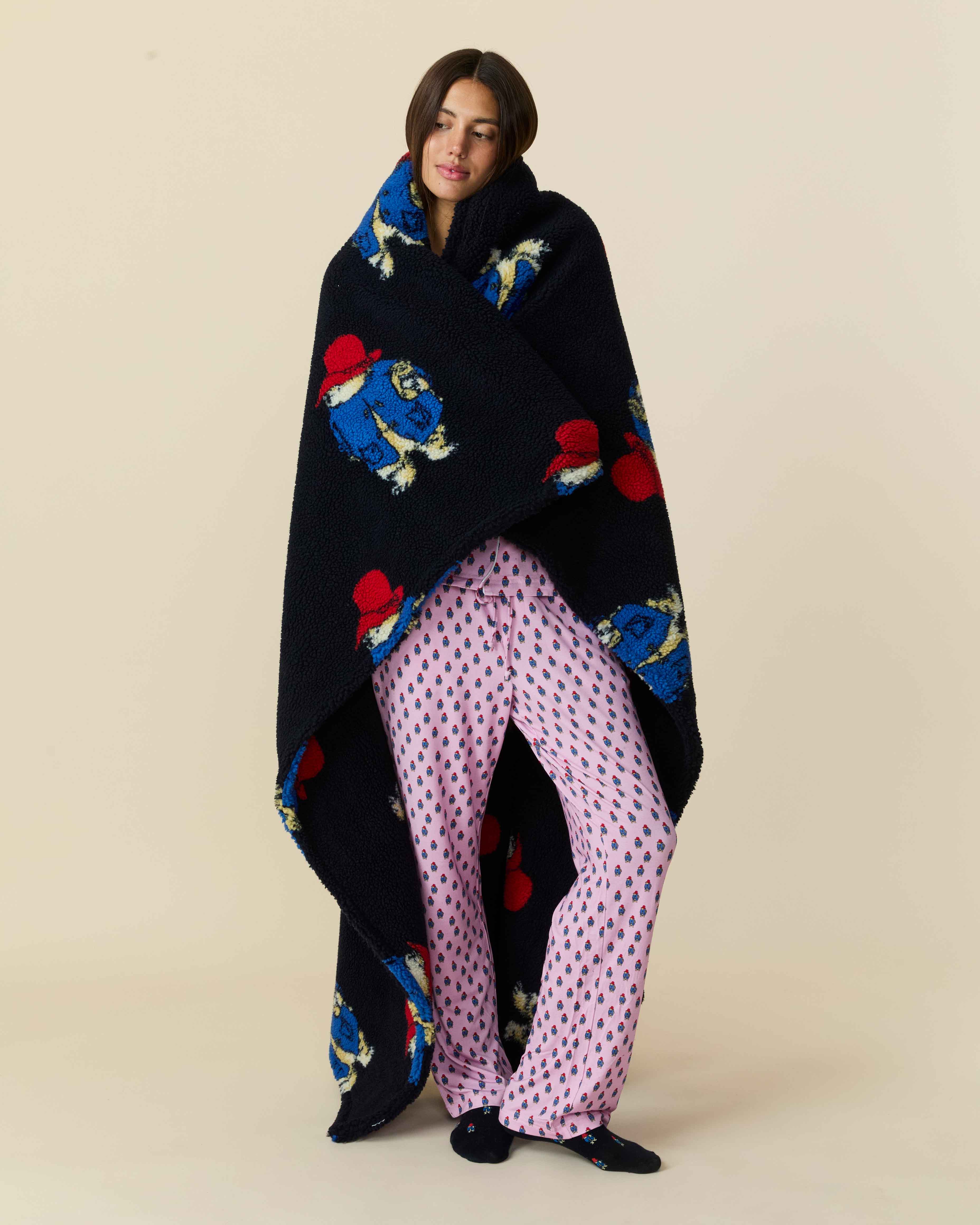 Paddington Sherpa Throw Blanket Navy - Image 3