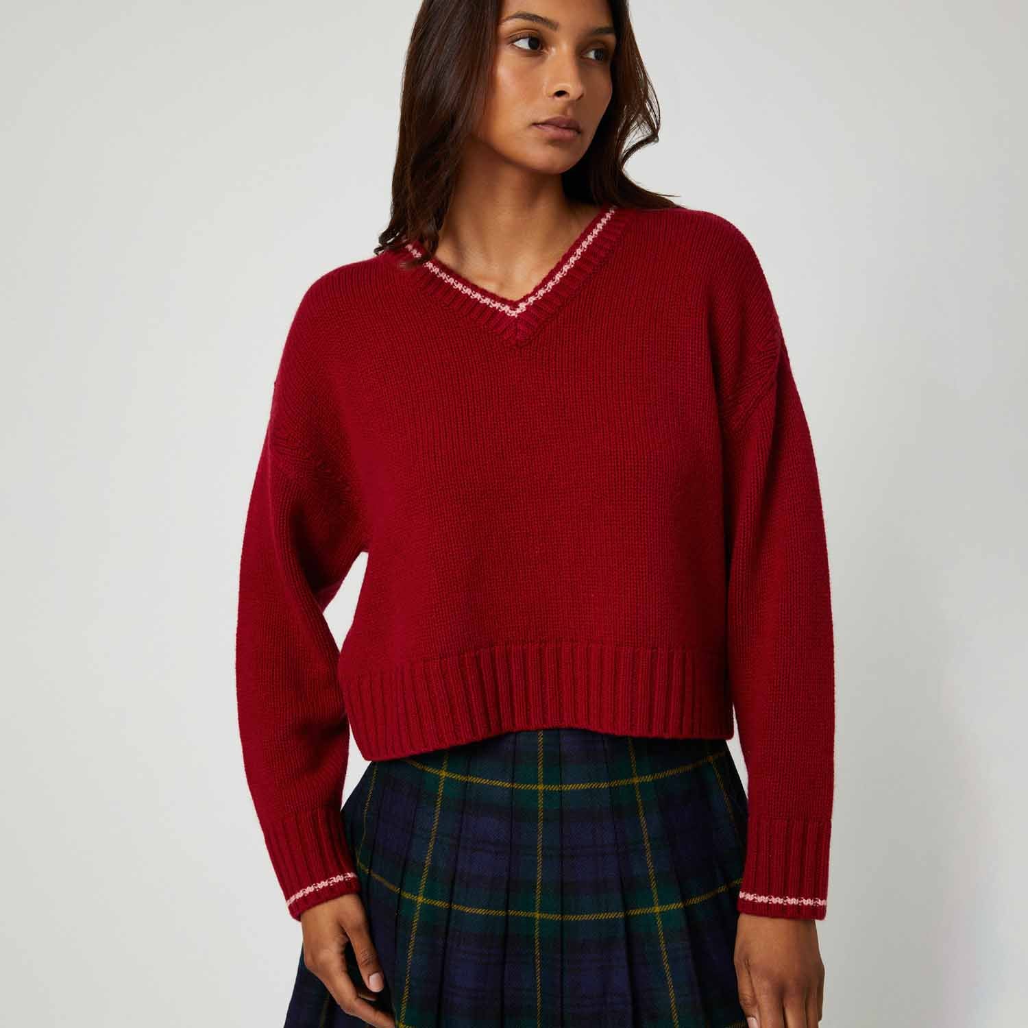 Cashmere Callie V Neck Sweater Wine - Image 7