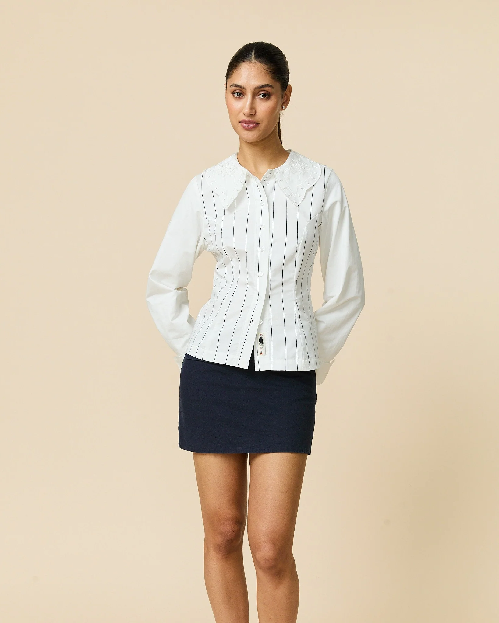 Women's Fitted Lace Collar Button Down Shirt White - Image 4