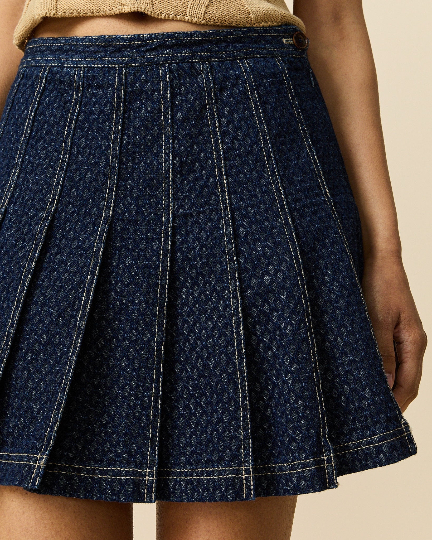 Women's Indigo Jacquard Denim Pleated Skirt Navy - Image 2